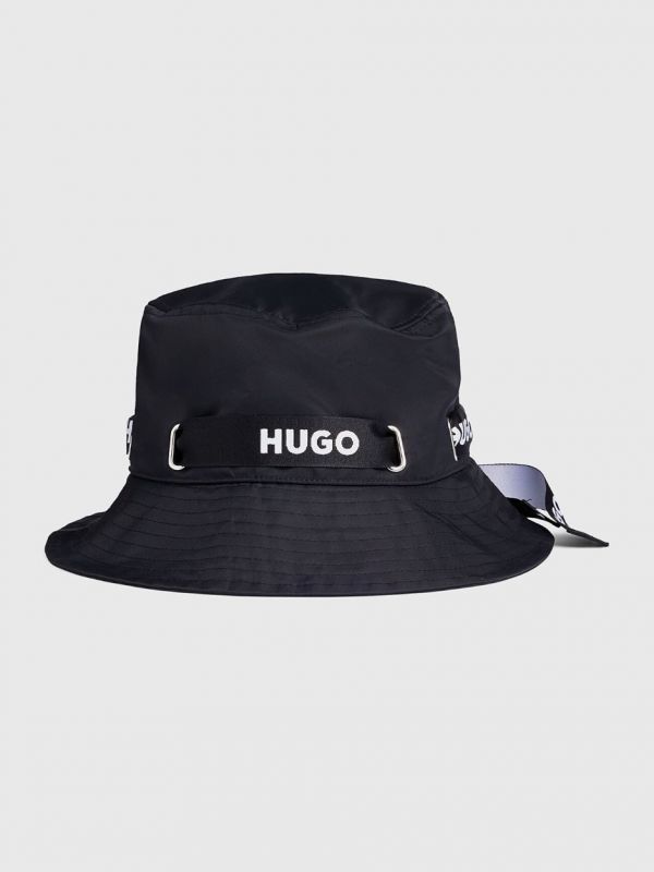 Дамска шапка тип бъкет от Hugo